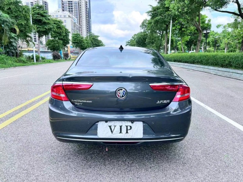 珠海17年别克君越2