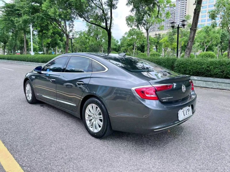 珠海17年别克君越6