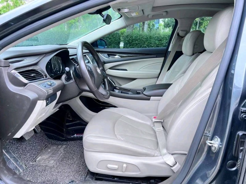 珠海17年别克君越8