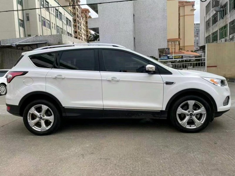 中山19年福特翼虎2