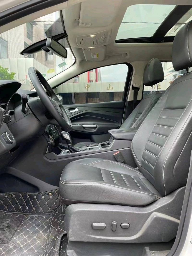 中山19年福特翼虎8