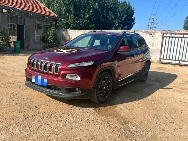 青岛16年Jeep自由光2