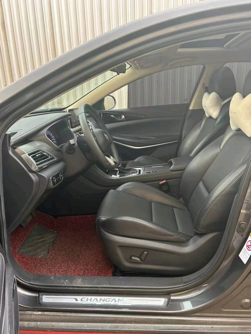 徐州21年長安汽車銳程CC9