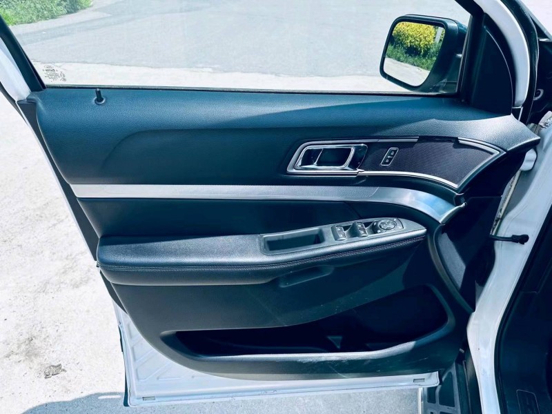 广州16年福特探险者3