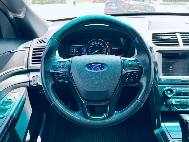 广州16年福特探险者4