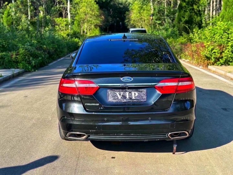 济南16年福特金牛座8