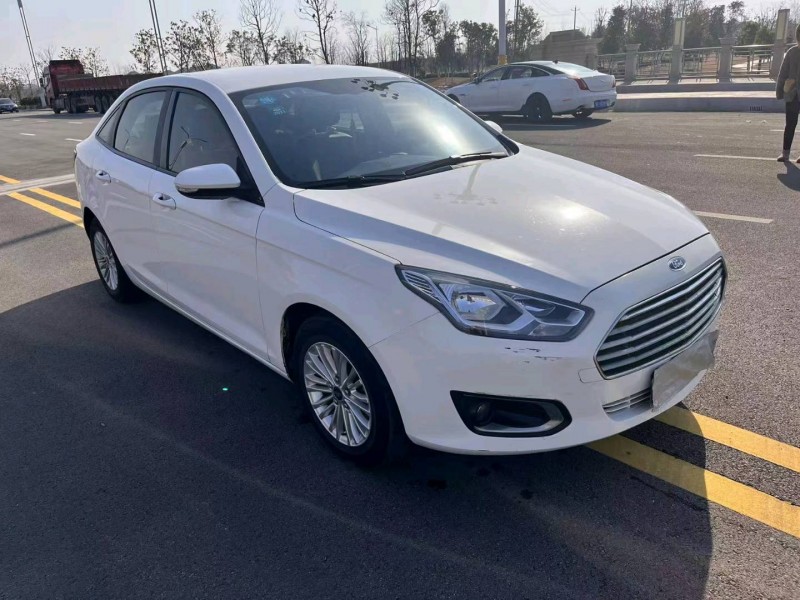 徐州17年福特福睿斯3