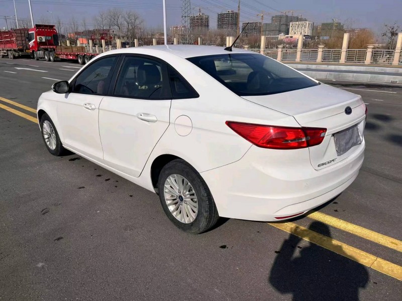 徐州17年福特福睿斯4