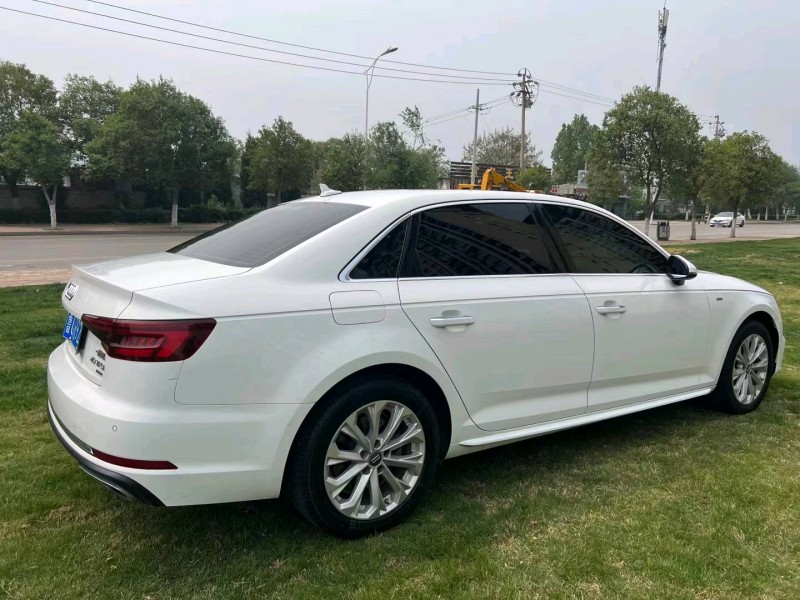 济南19年奥迪A4L3