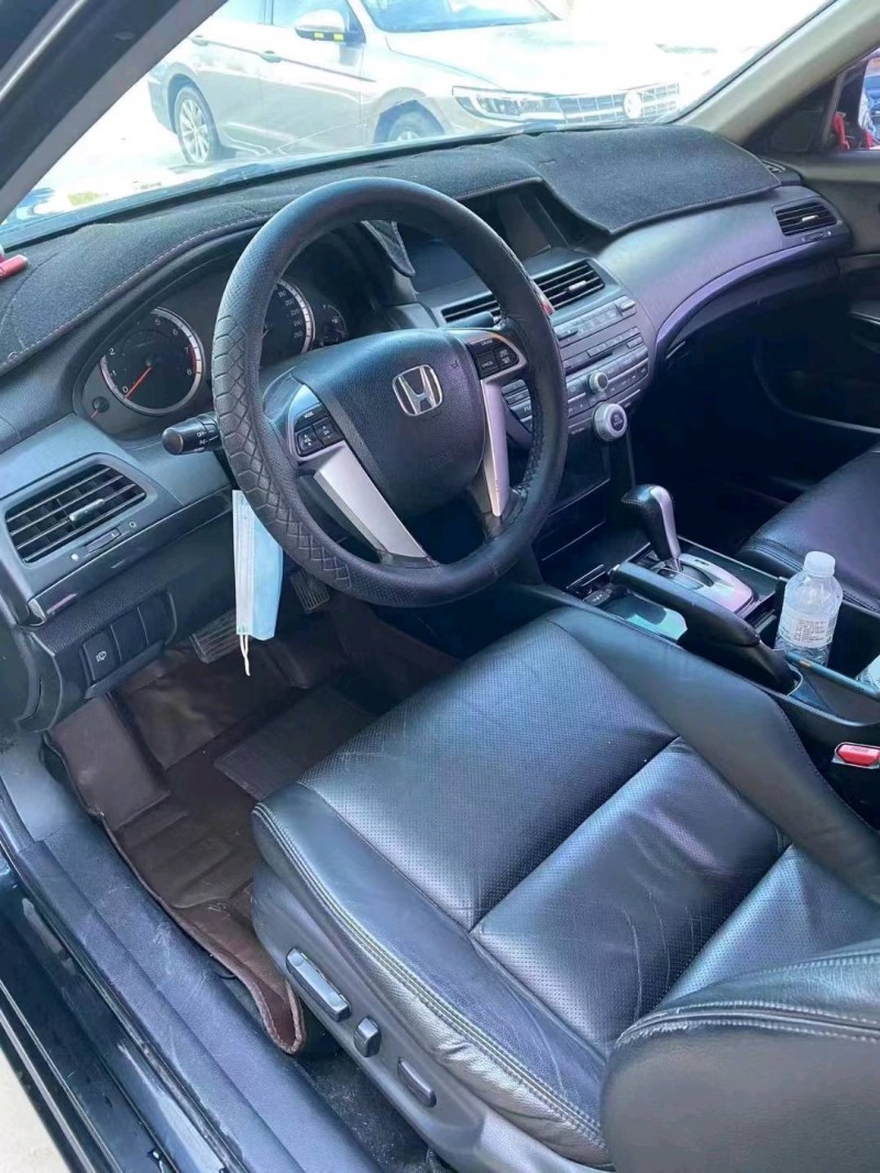 保定13年本田雅阁4