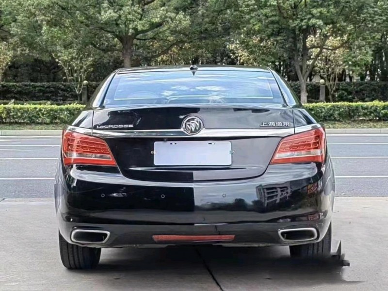 邯郸15年别克君越2