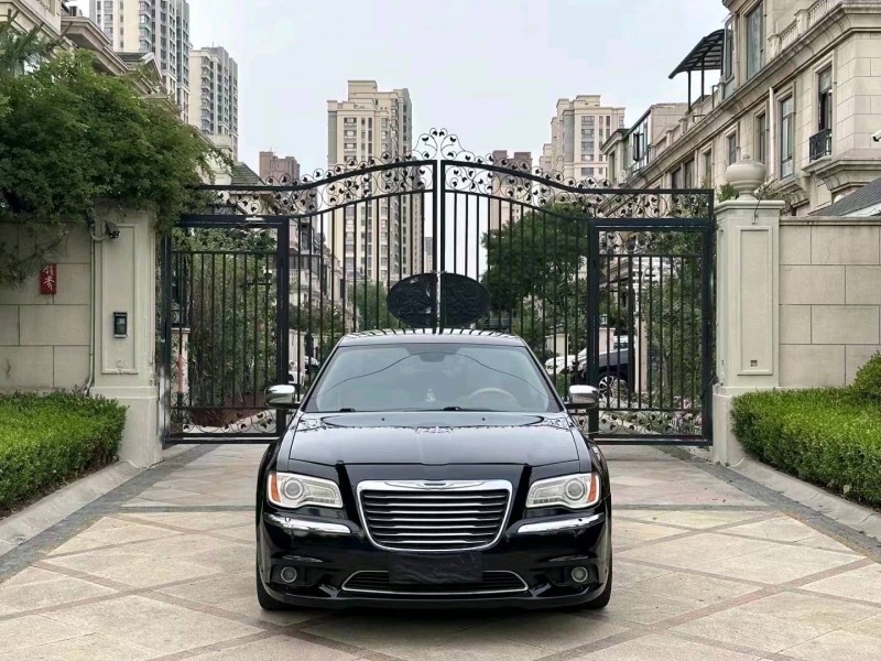 枣庄14年克莱斯勒300C1