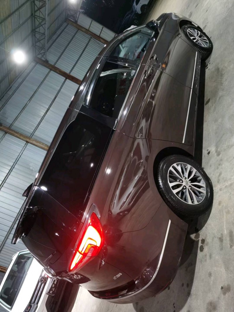 临沂17年别克GL86