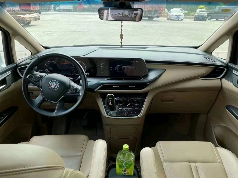 保定21年别克GL85