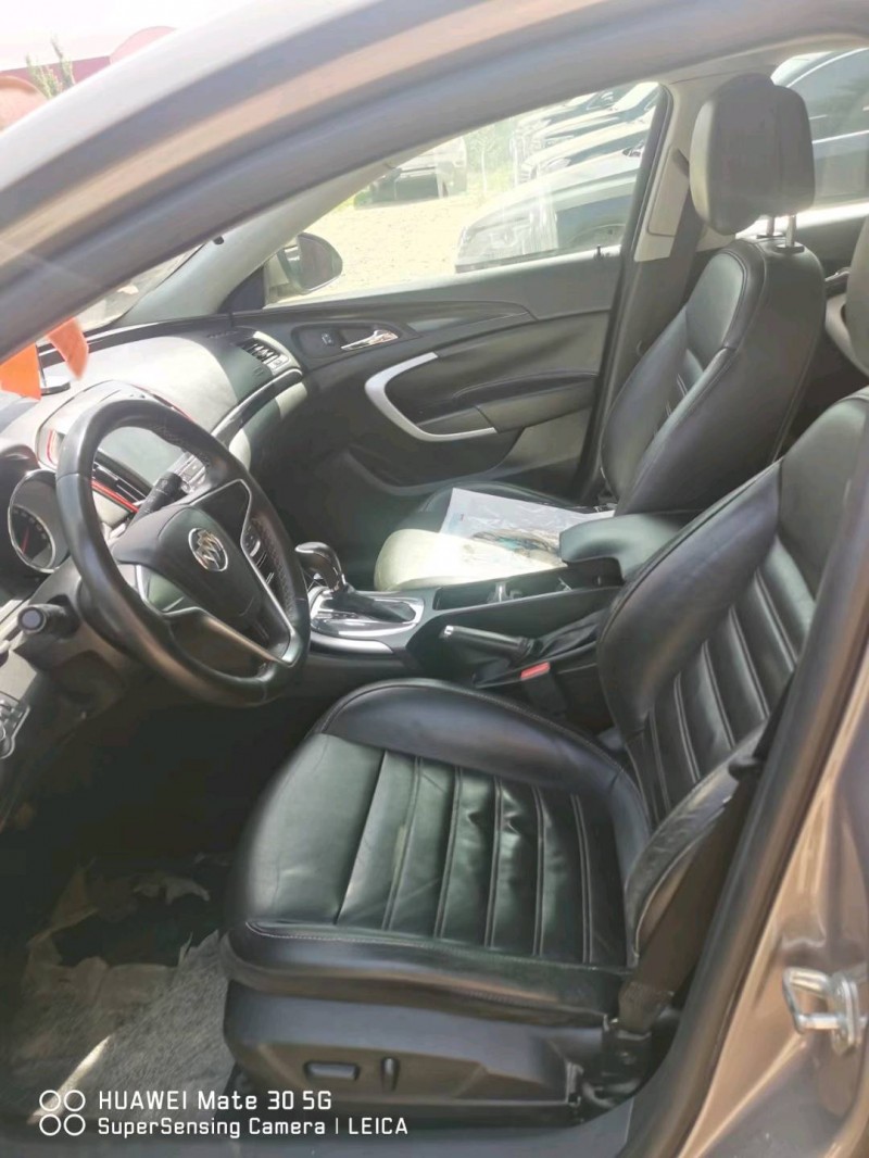 保定14年别克君威8