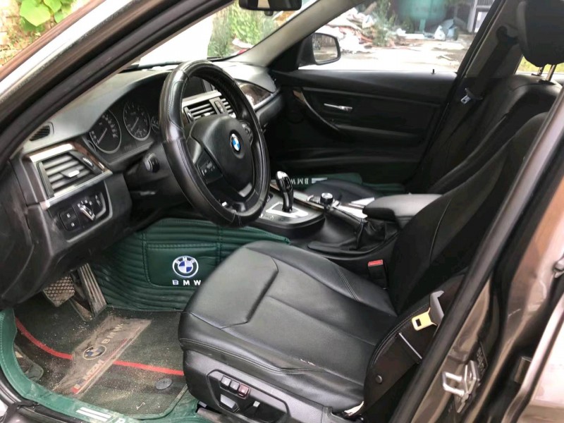 济南12年宝马3系3