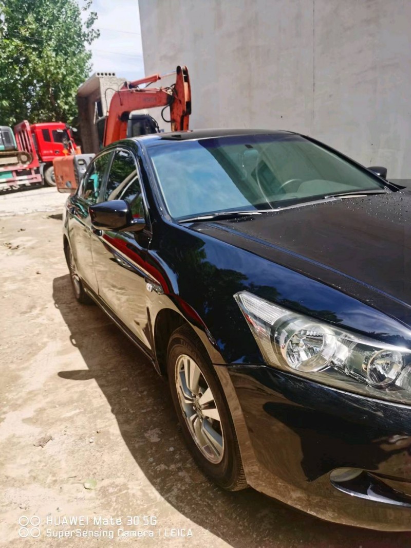 保定10年本田雅阁2