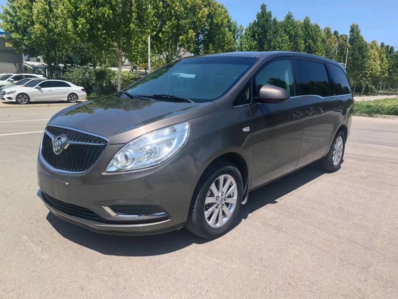 保定18年别克GL82