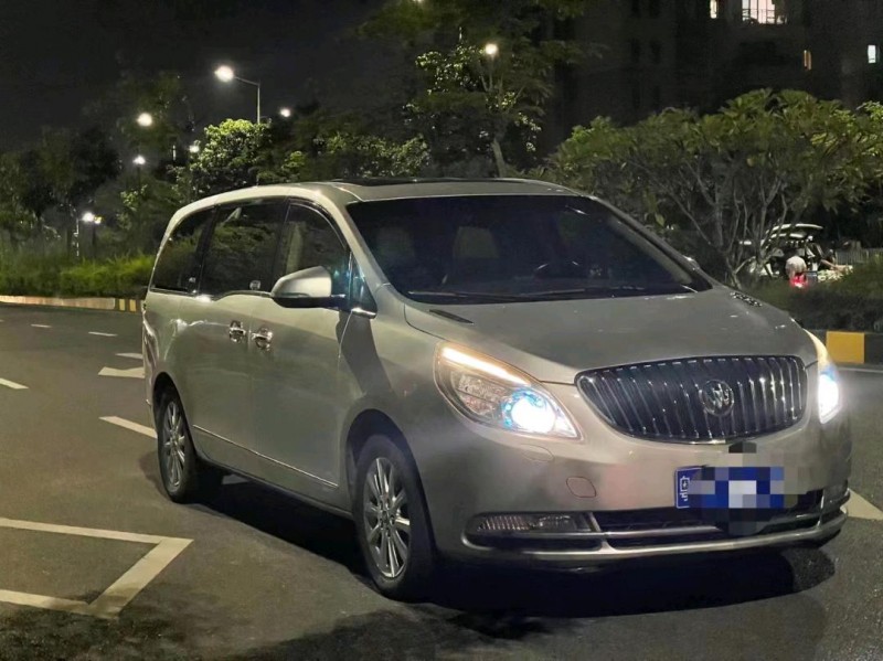 广州13年别克GL82