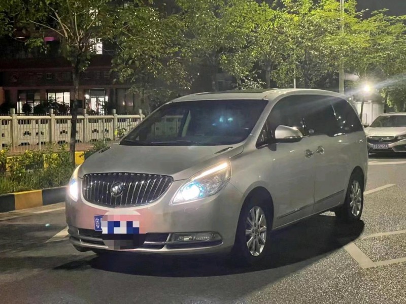 广州13年别克GL86