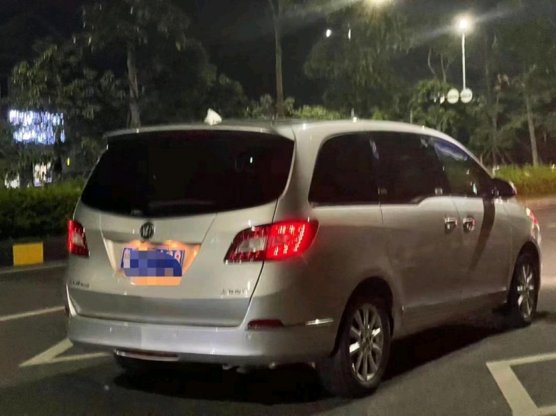 广州13年别克GL88