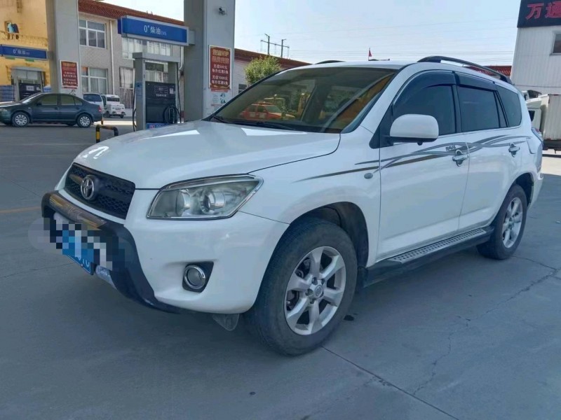 保定13年丰田RAV4荣放3