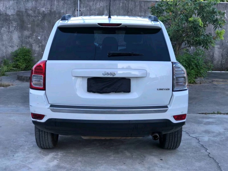 深圳13年Jeep指南者2