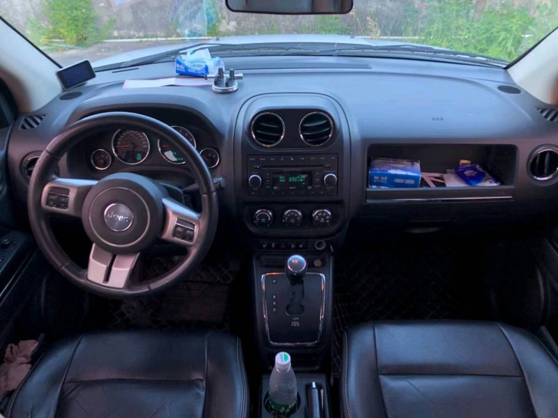 深圳13年Jeep指南者7