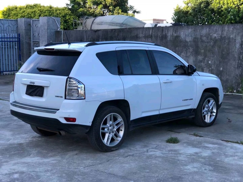 深圳13年Jeep指南者8