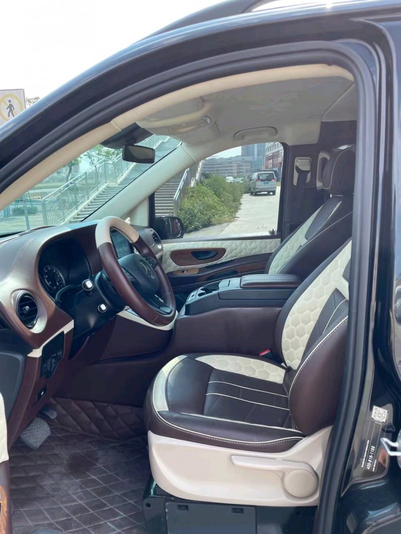 广州19年奔驰威霆3