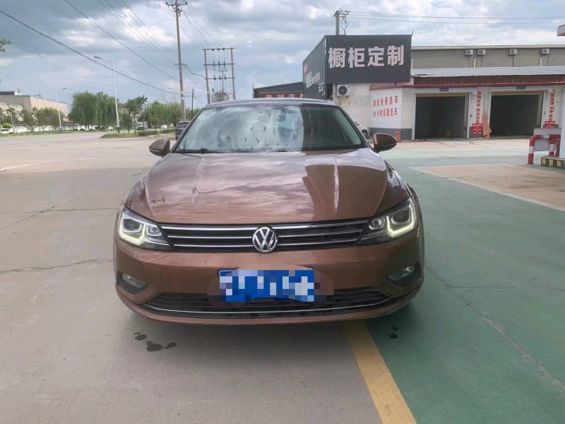 保定17年大众凌渡1