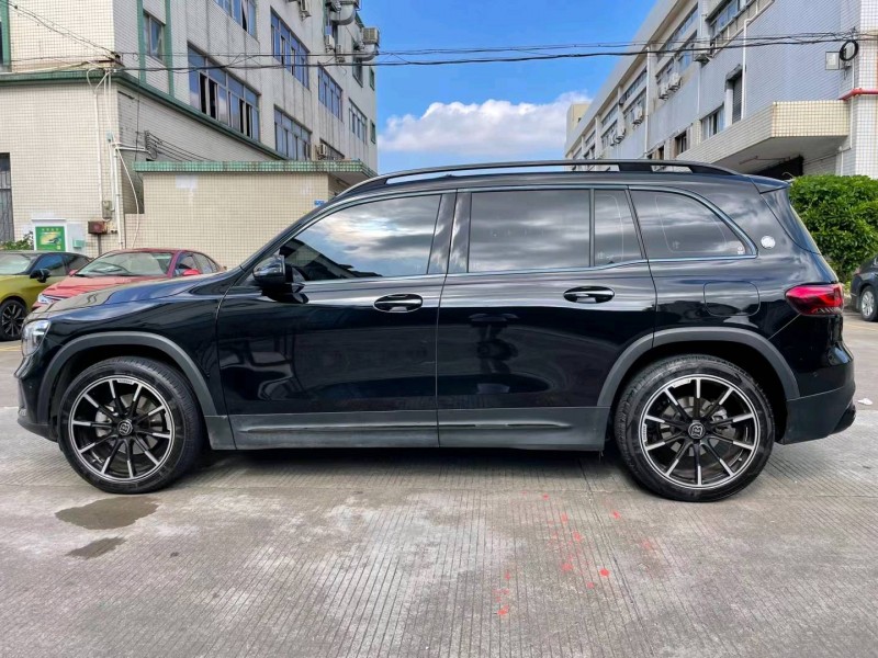 中山22年奔驰GLB3