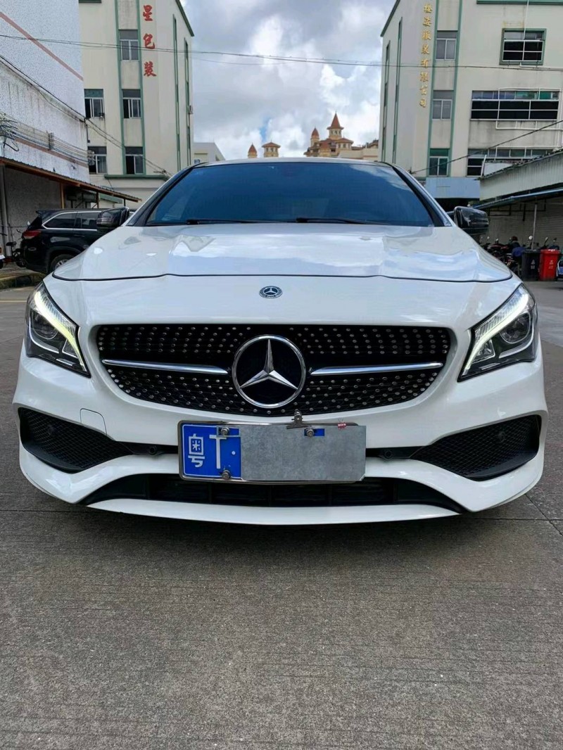 中山18年奔驰CLA1