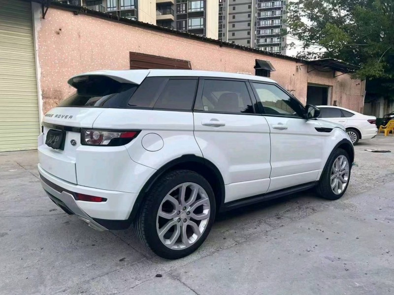 深圳15年路虎极光5