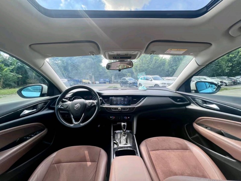 中山19年别克君威6