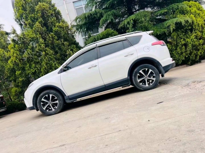 东营18年丰田RAV43
