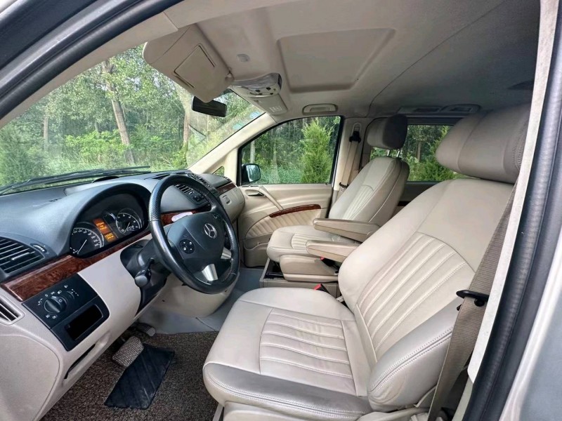 徐州17年奔驰唯雅诺4