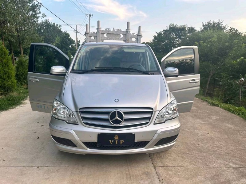 徐州17年奔驰唯雅诺5