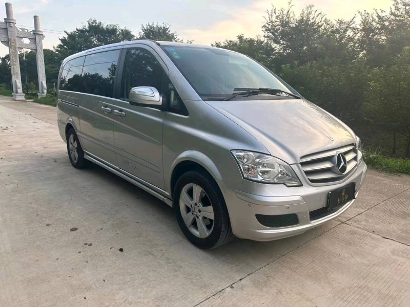 徐州17年奔驰唯雅诺7