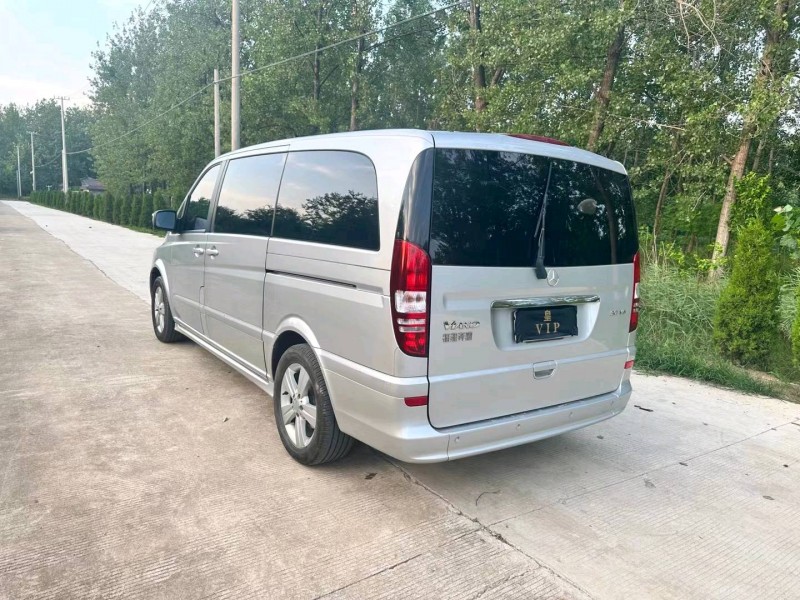 徐州17年奔驰唯雅诺8