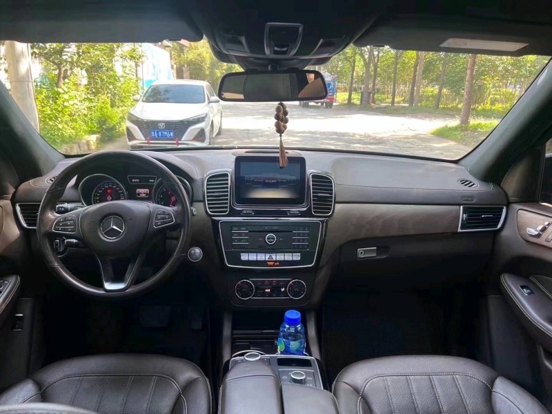 枣庄17年奔驰GLE5