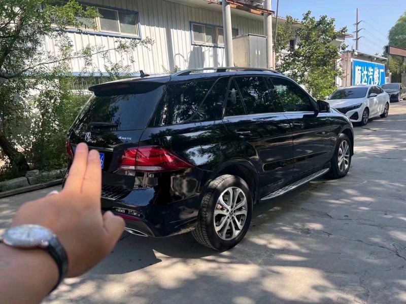 枣庄17年奔驰GLE7