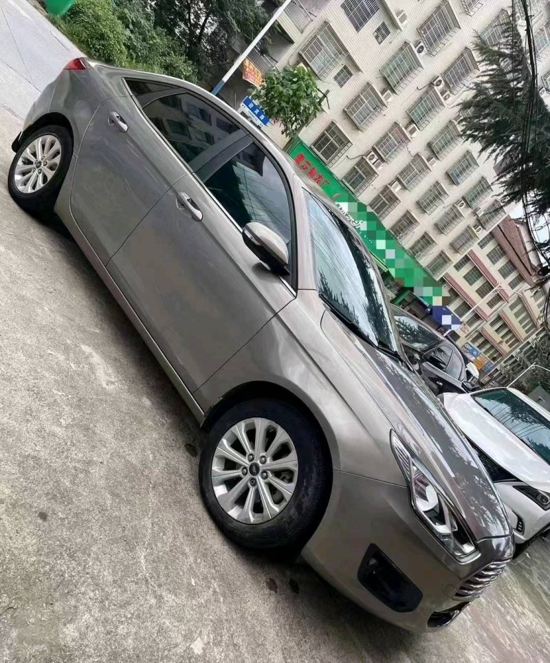 邯郸17年福特福睿斯4