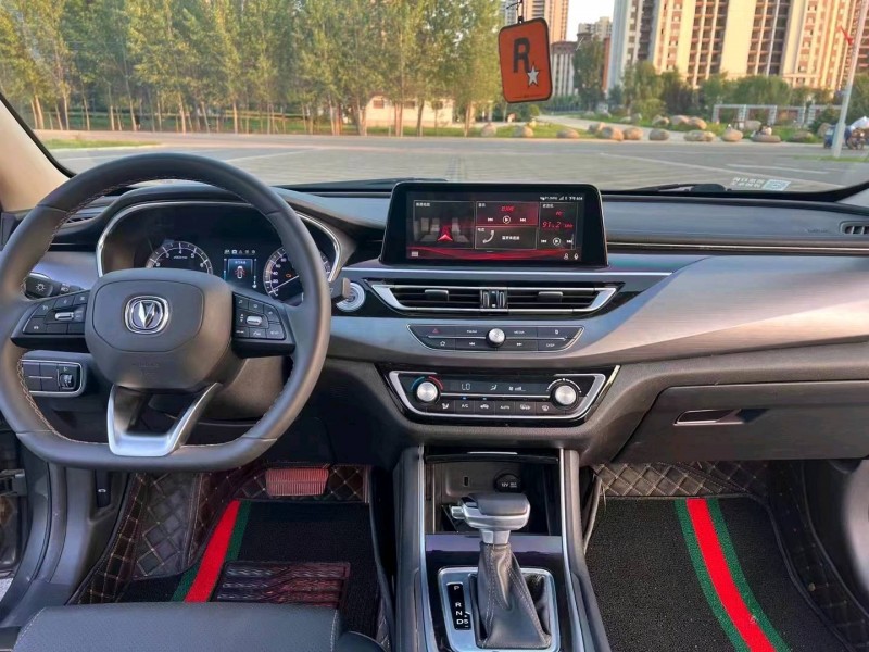 汕頭21年長安汽車銳程CC4