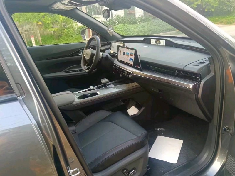 東營23年長安汽車歐尚8