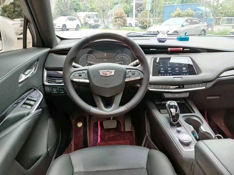 珠海22年凯迪拉克XT48