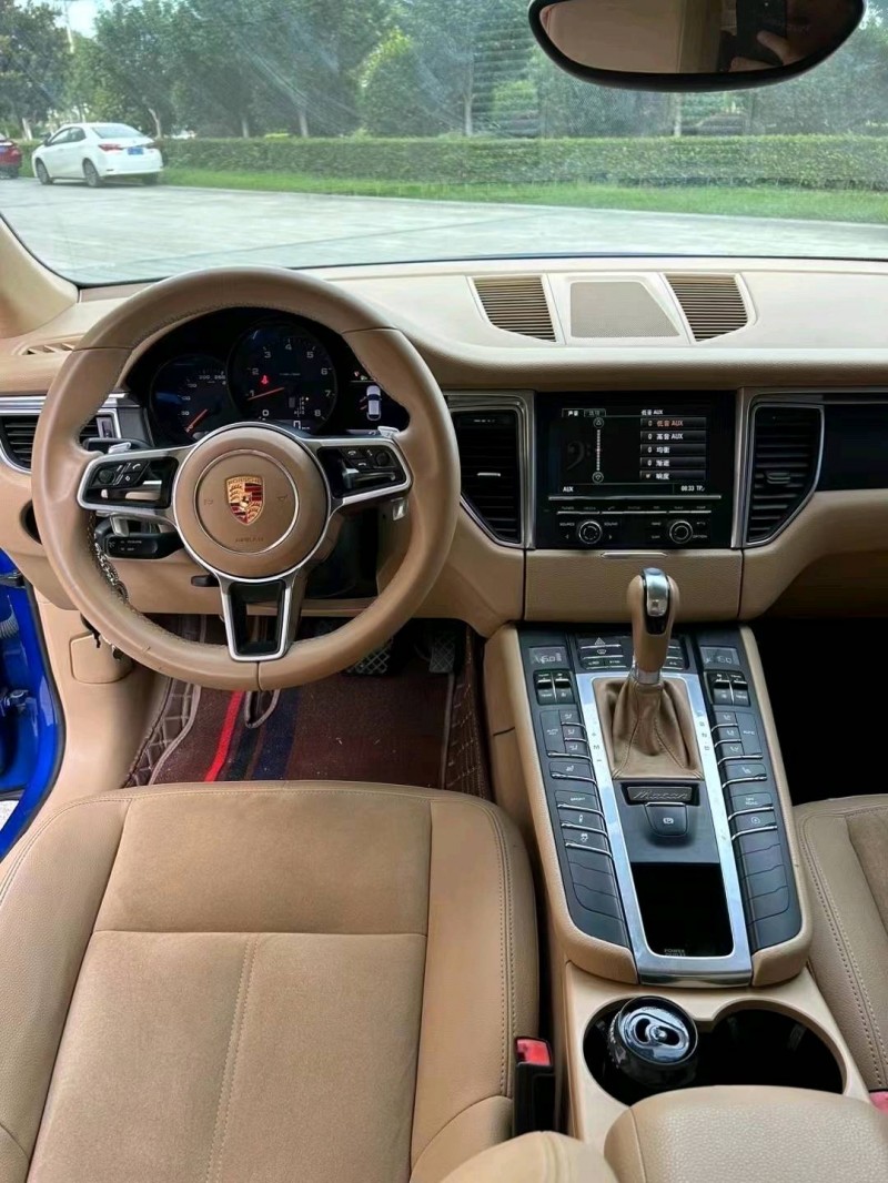 珠海16年保时捷Macan3