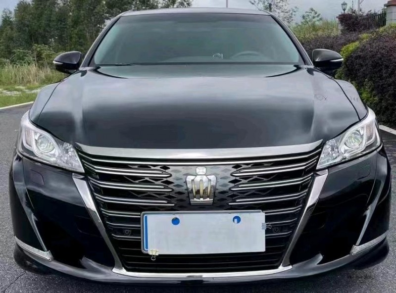 珠海16年丰田皇冠1