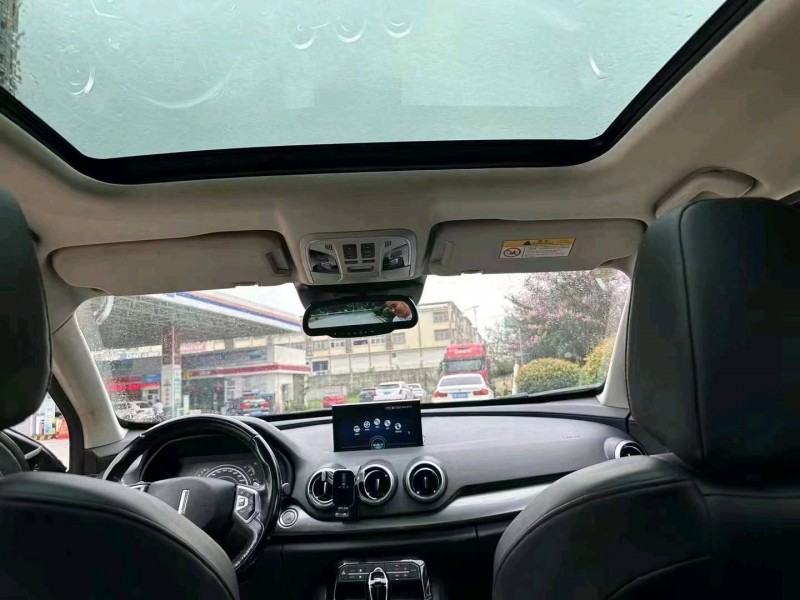 衡陽18年長城汽車WEY VV75
