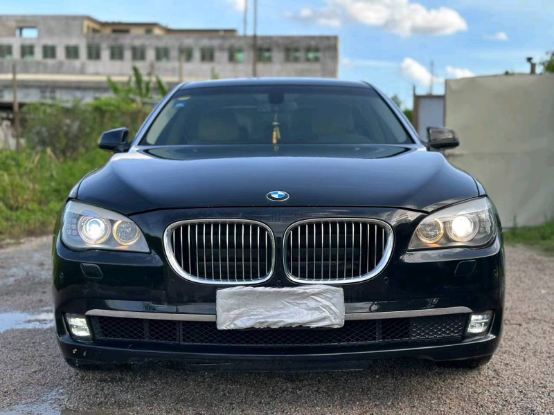 保定09年宝马7系2